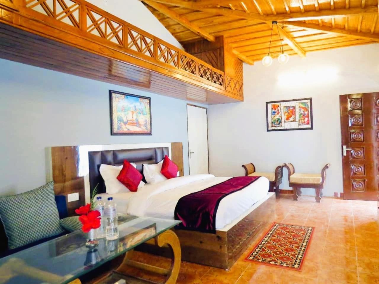 Hotel Haya Palace Nainital Εξωτερικό φωτογραφία
