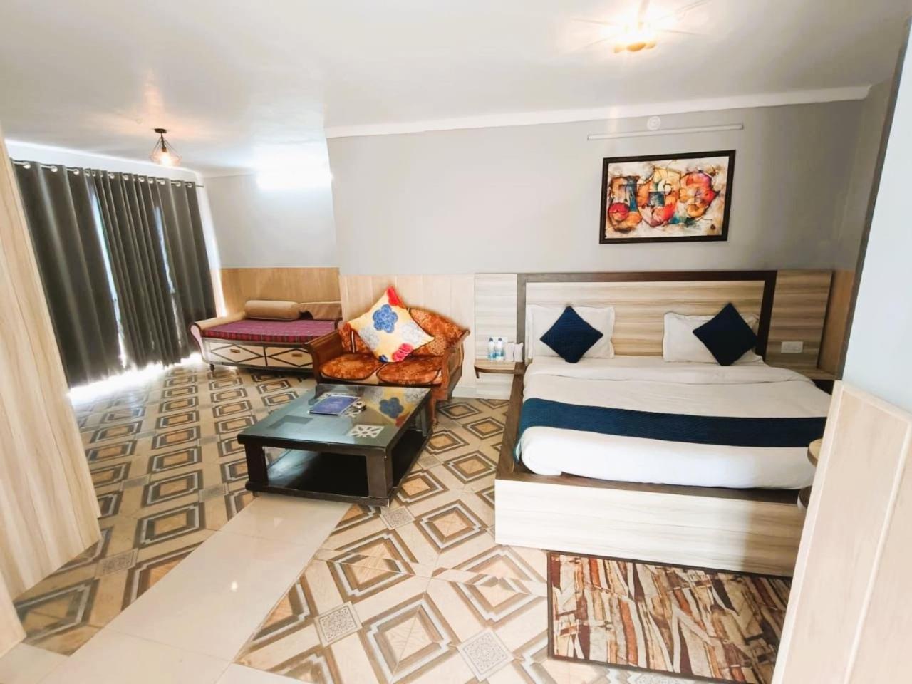 Hotel Haya Palace Nainital Εξωτερικό φωτογραφία