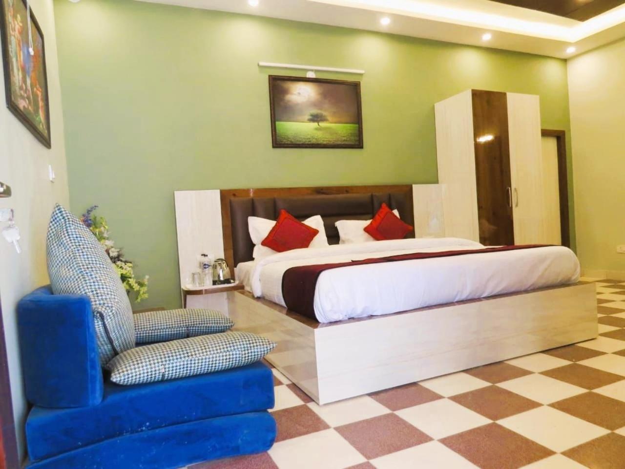 Hotel Haya Palace Nainital Εξωτερικό φωτογραφία